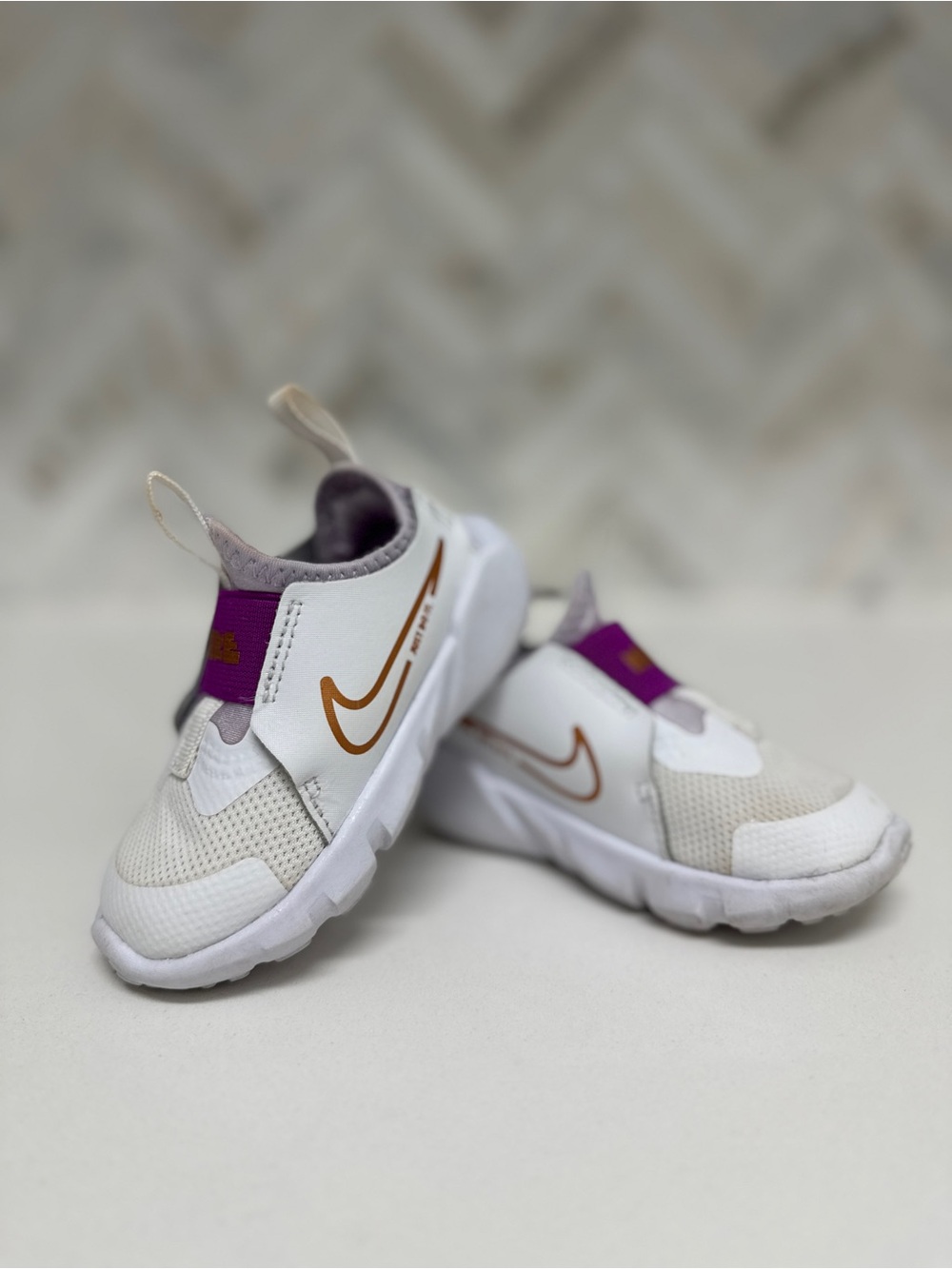 Nike Flex Runner 2 Toddler Shoes White Metallic Copper 5C